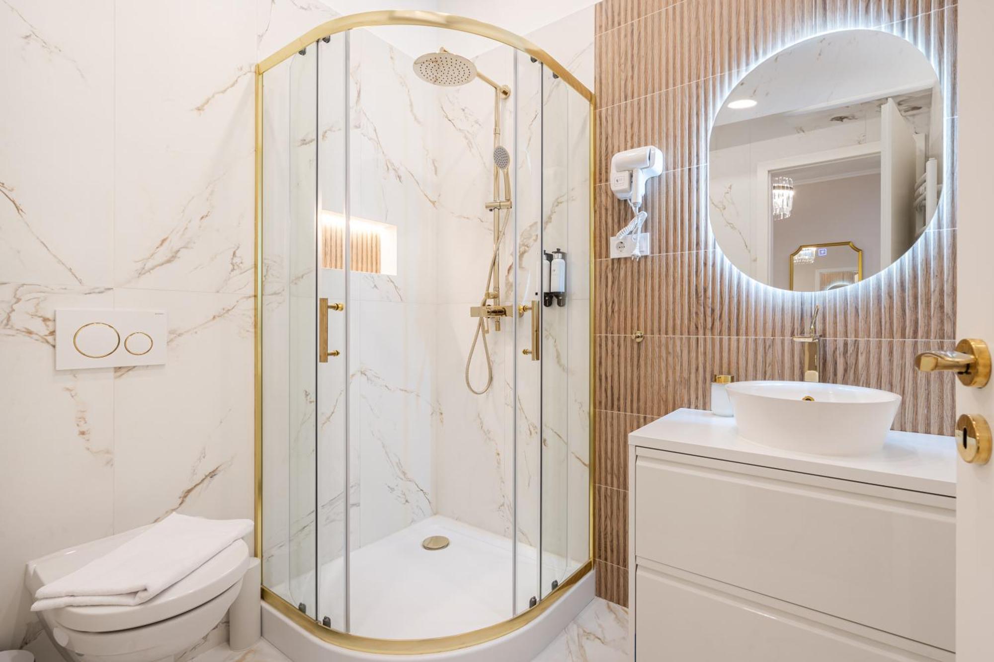 Kiraly 33 - Hidden Gem - Location By Bqa Appartement *
