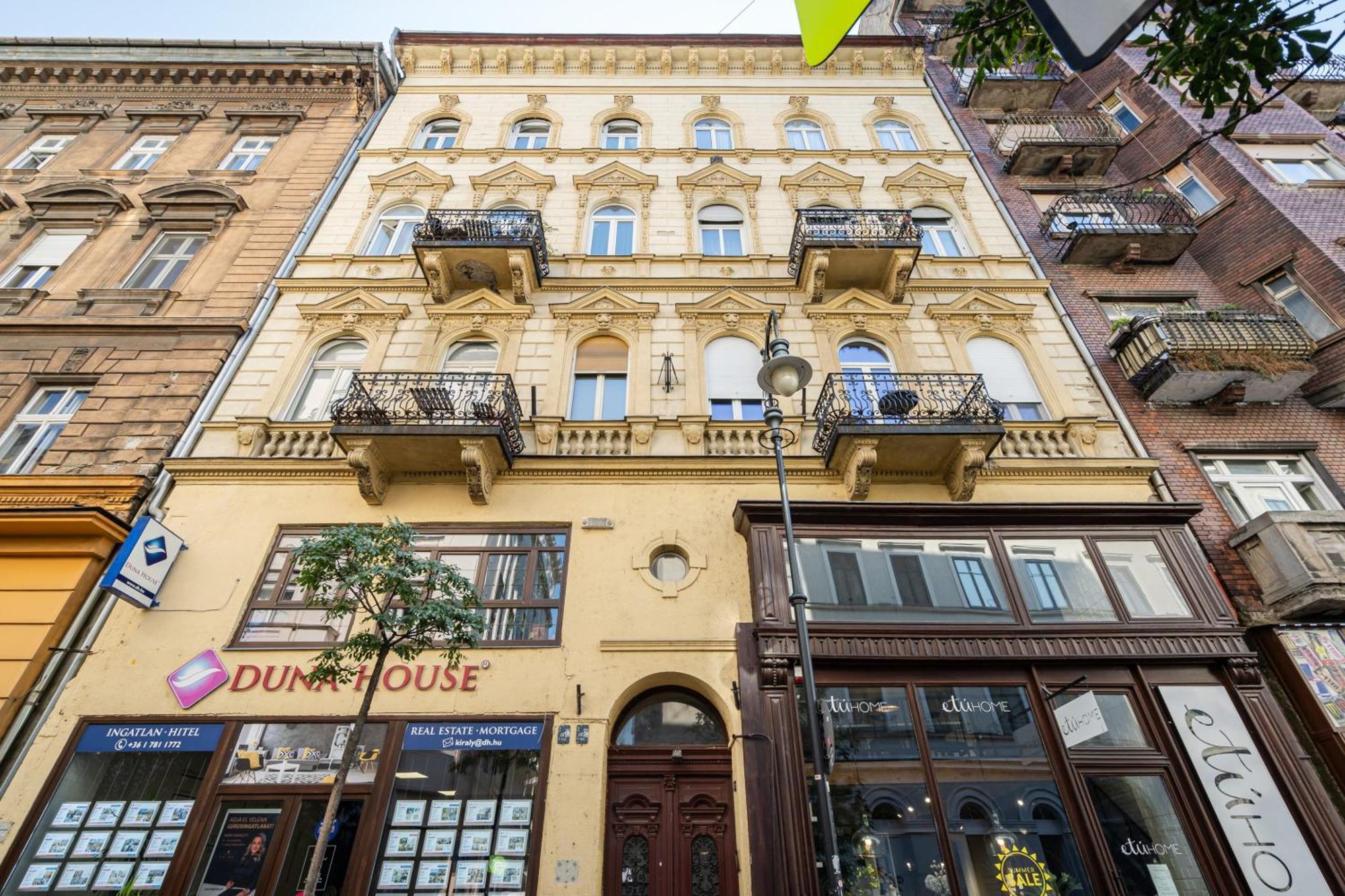 Kiraly 33 - Hidden Gem - Location By Bqa Appartement *